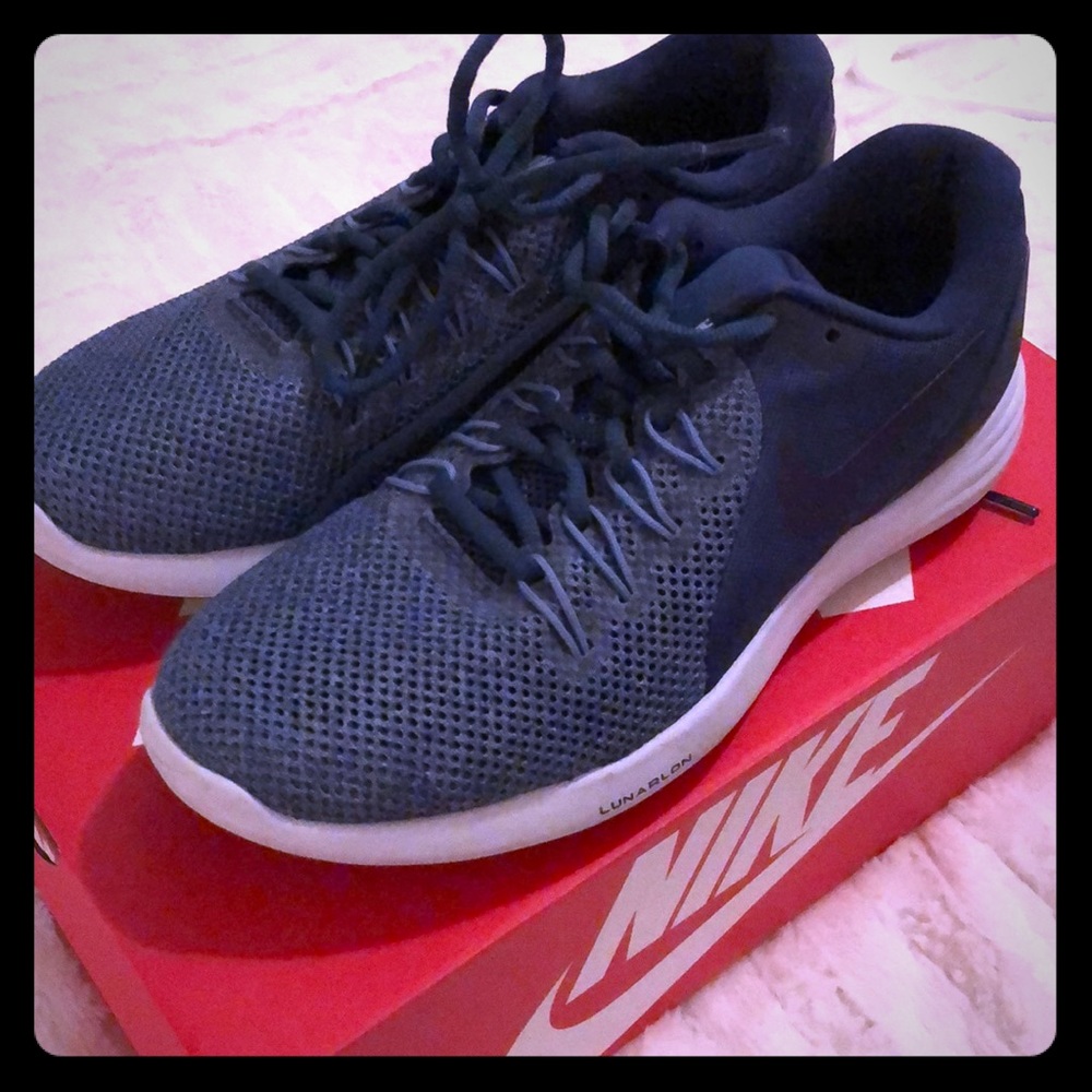 Woman’s Nike size 8